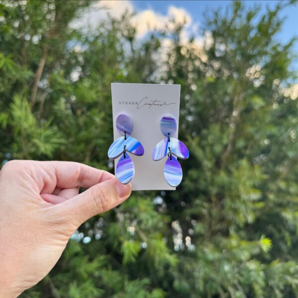 516556376_122120092472884696_1449806905938407662_n Velvet Skies Falling Leaves