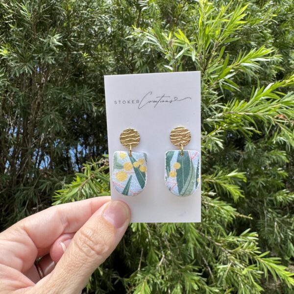 Australian Wattle Gold Circle