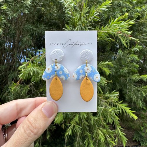 Apple and notebook dangle