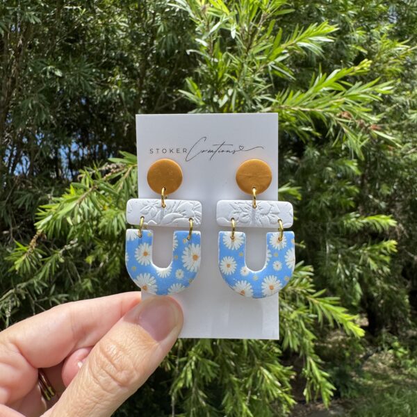 Daisy Chains U Shape